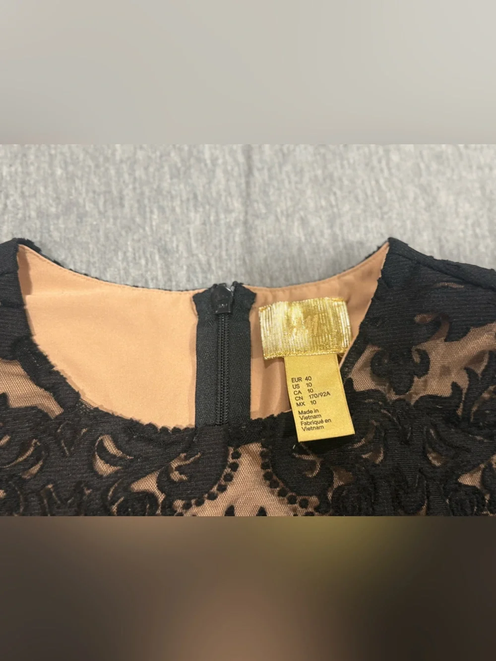 H&M Black Lace Long-Sleeve Cropped Top